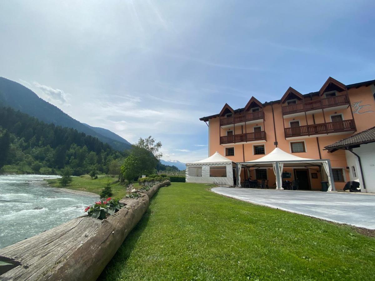 Hotel Laste' Caldes Exterior photo